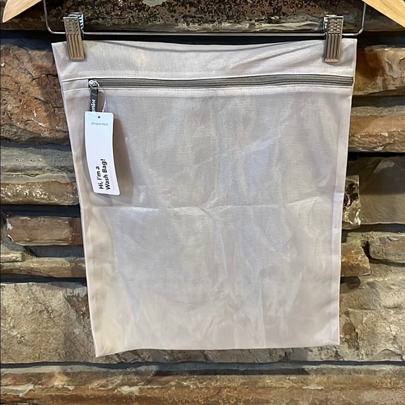 Shapermint Mesh Delicates Wash Bag Light Grey 13" x 15" - Picture 1 of 4
